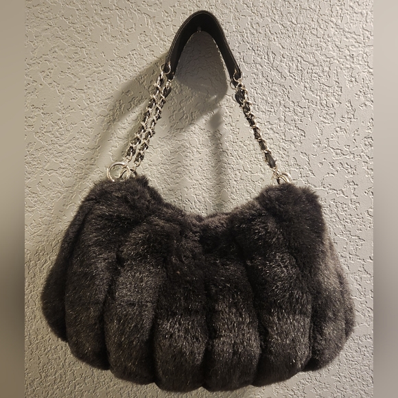 Beautiful Quilted Faux Fur Hobo Bag - Picture 3 of 16